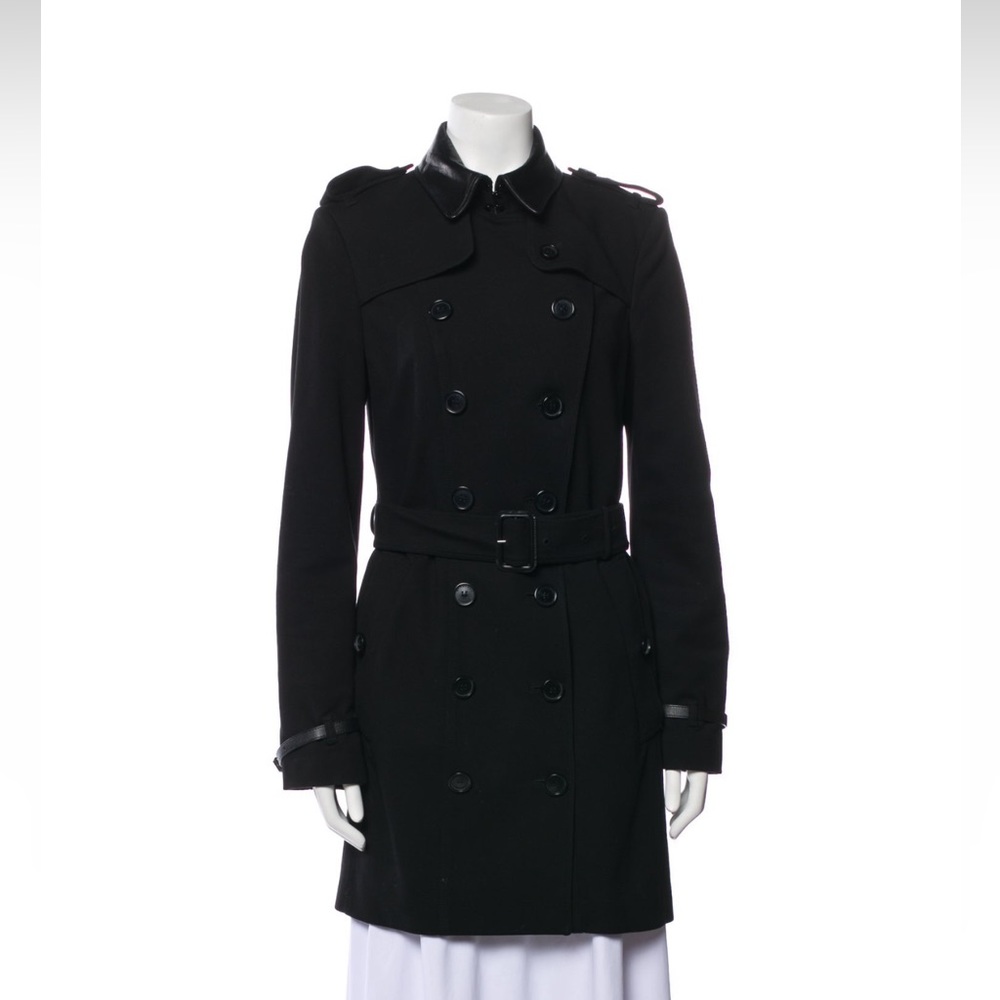 Burberry slim fit structured coat fit usa small/medium